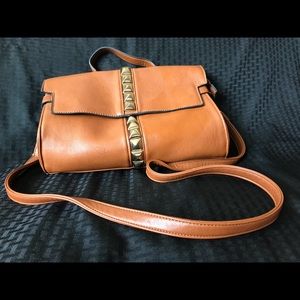 Crossbody handbag